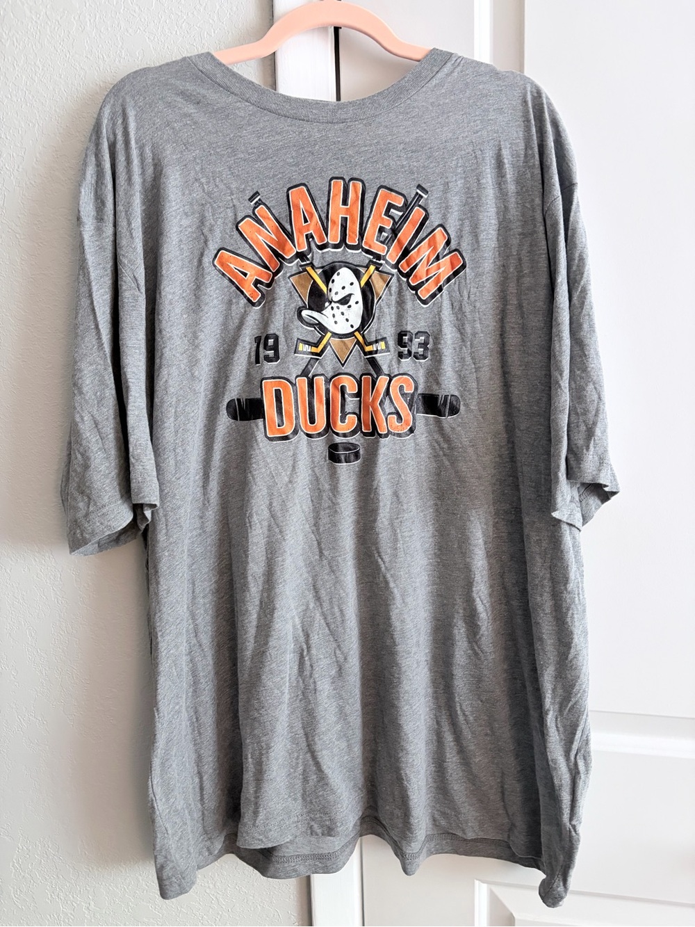Fanatics Gray Anaheim Ducks Short Sleeve Graphic Tee